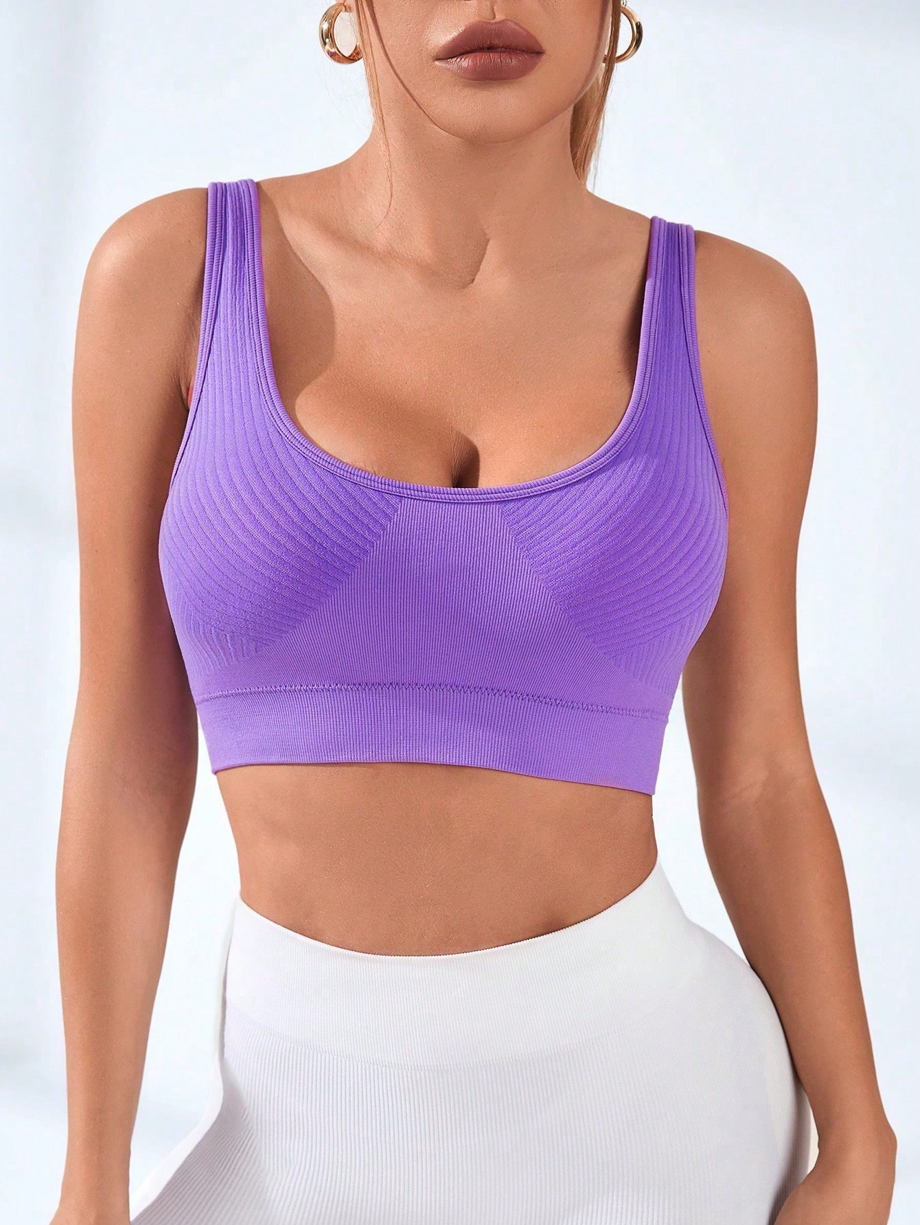 حمالة صدر رياضية نسائية مضلعة  - مراجعة Seamless Ribbed Workout Tank Top وسعره