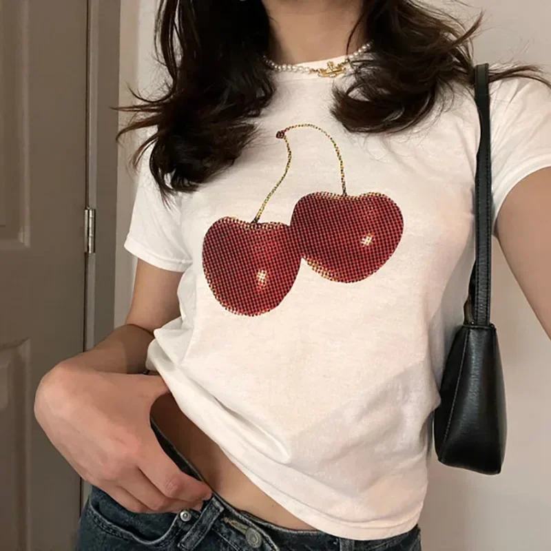 تي شيرت نسائي صيفي بتصميم جمال - مراجعة Y2K Graphic Baby Tee Crop وسعره