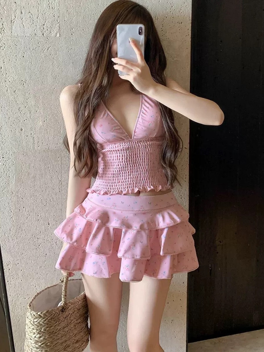 ملابس نسائية صيفية، بدلة سباحة - مراجعة Swimwear وسعره