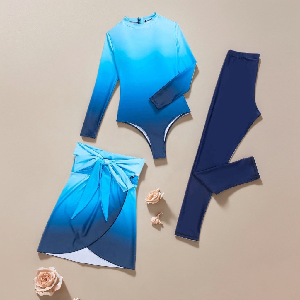بدلة سباحة زرقاء بأكمام طويلة  - مراجعة Skirts وسعره