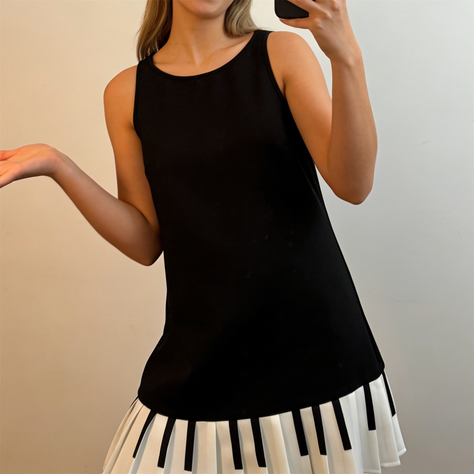فستان نسائي قصير بطيات مفتاح ا - مراجعة Y2K Backless Halter Mini Dress وسعره