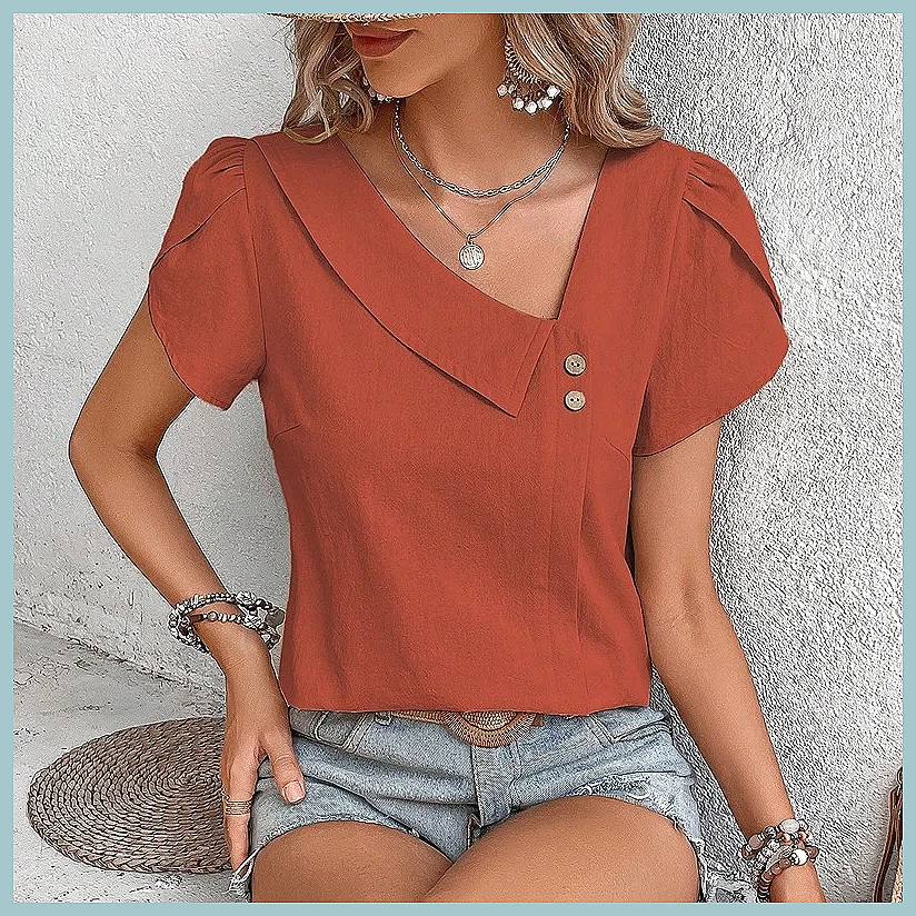 بلوزة نسائية بلون موحد بتصميم  - مراجعة Blouses وسعره
